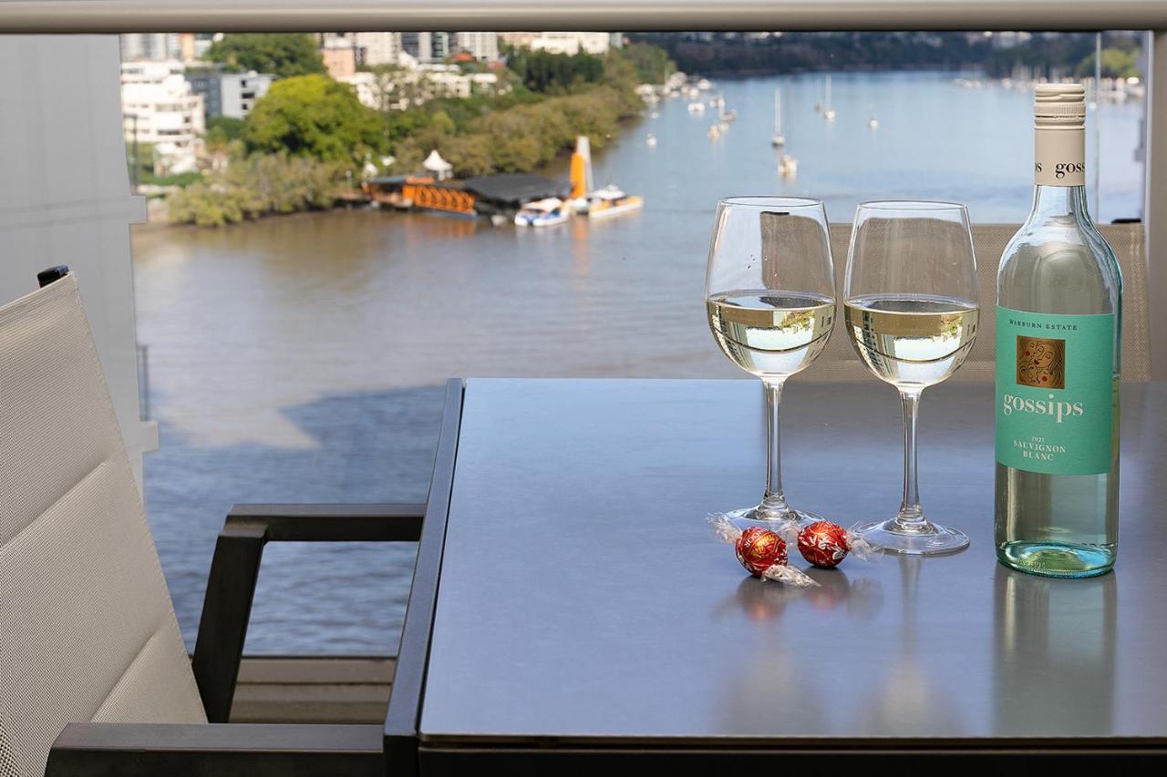 Amazing River View - 3 Bedroom Apartment - Brisbane Cbd - Netflix - Fast Wifi - Carpark Exteriör bild